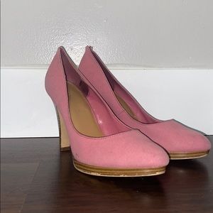 Almond toe pink pumps